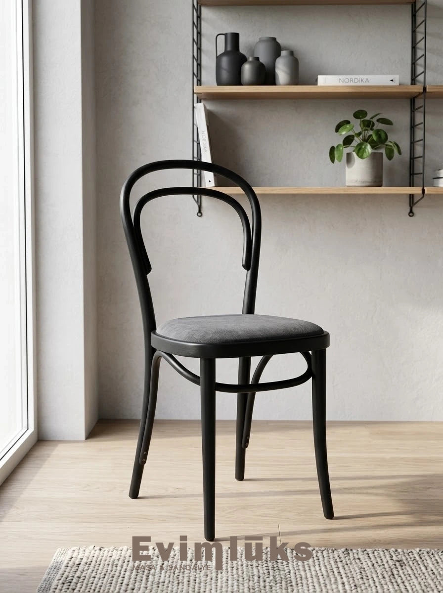 Thonet Model 14 Döşemeli Ahşap Sandalye