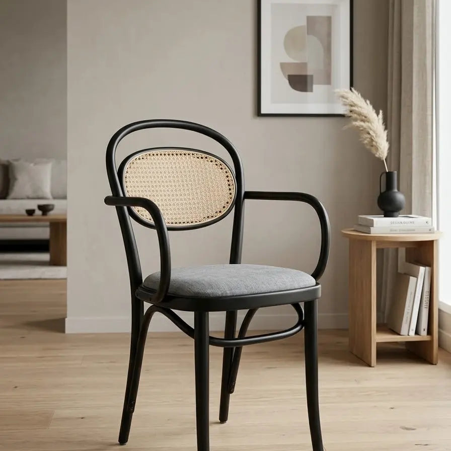 Thonet Model 20 Döşemeli Hazeranlı Kollu Ahşap Sandalye