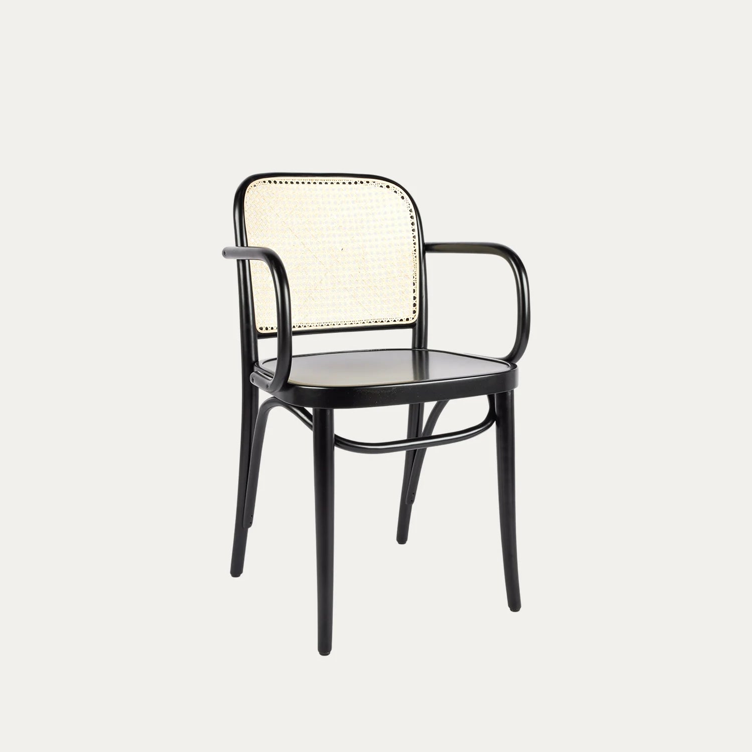 Thonet Model 811 Ahşap Oturumlu Kollu Sandalye